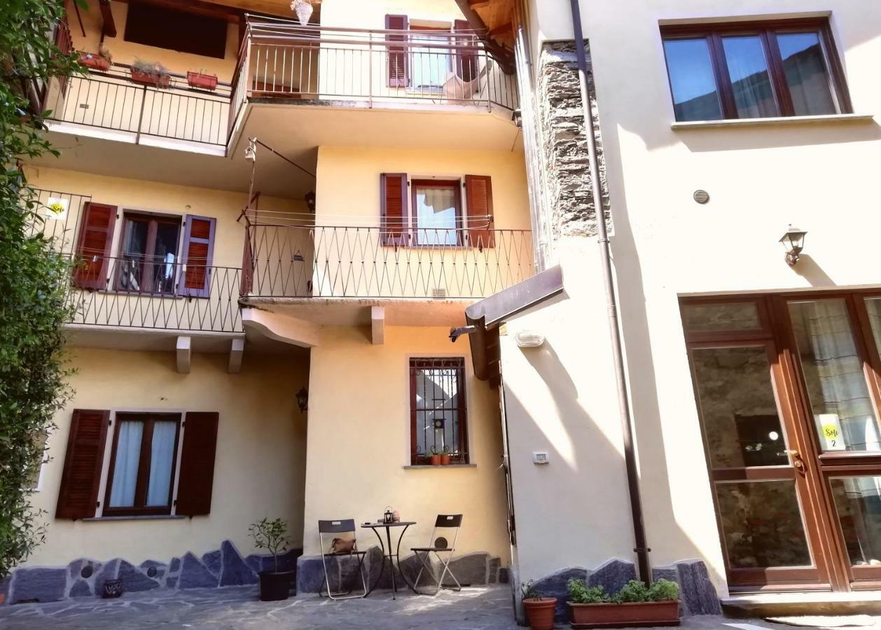 A Casa Di Sole Apartment Brovello-Carpugnino Luaran gambar